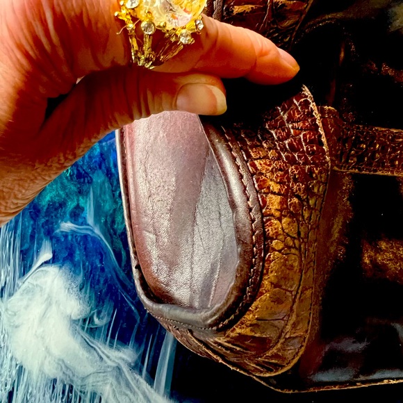 BUY or BUNDLE! Brahmin blk br trim 2 strap removable zip envelope center key fob - Picture 11 of 15